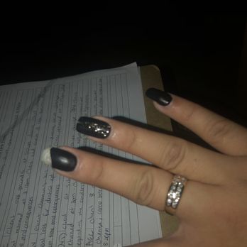 Nails Care Beauty - Chipped nail after 3 days - Nail Salons Near Me - Citrus Heights, California Nails Care Beauty - Chipped nail after 3 days - Nail Salons Near Me - Citrus Heights, California