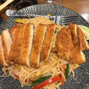 Hokkaido Sushi & Ramen - Crispy Chicken Pad Thai - Sushi Bars Near Me - Raynham, Massachusetts Hokkaido Sushi & Ramen - Crispy Chicken Pad Thai - Sushi Bars Near Me - Raynham, Massachusetts