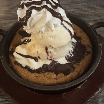 Rebels Burger and Brew - Cookie skillet - Burgers Near Me - Yucaipa, California