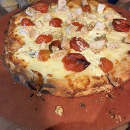 Wood fired pizza so good !! Wood fired pizza so good !!
