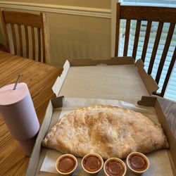 Guiseppe's Pizza & Pasta - Family calzone