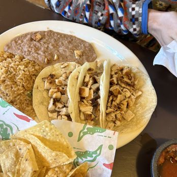 Jaimes Rancho - Chicken Tacos Al carbon - Mexican Near Me - Mount Enterprise, Texas