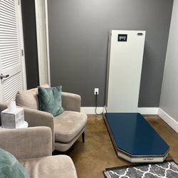Furdunkin Veterinary Urgent Care & Surgical Center - Exam room