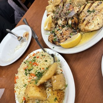 Maria's Taverna - Greek Near Me - Vancouver, British Columbia