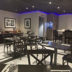 The Junction Bar & Grill - Dining area