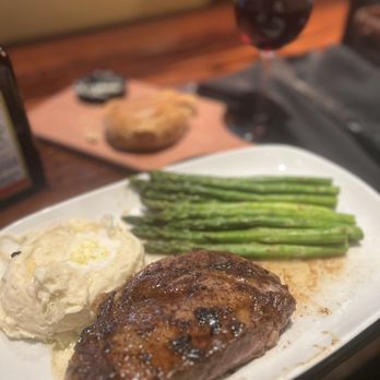 LongHorn Steakhouse - Steakhouses Near Me - Tulsa, Oklahoma