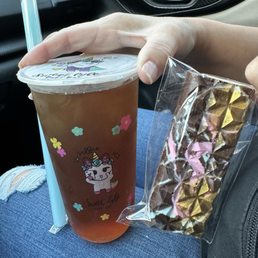 Mango Oolong tea and a Dubai Chocolate Mango Oolong tea and a Dubai Chocolate