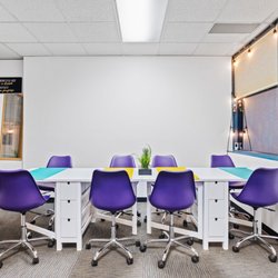 Work and Play Lounge - Come with your team and work together.