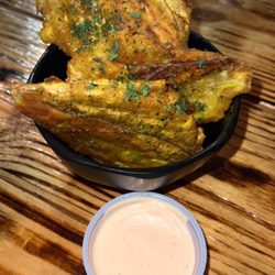 El Pilón Loko Restaurant - Tostones with Mayo ketchup