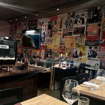 Vinyl Steakhouse - Inside Vinyl Restaurant - Steakhouses Near Me - New York, New York Vinyl Steakhouse - Inside Vinyl Restaurant - Steakhouses Near Me - New York, New York