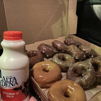 M & M Donuts - Milk and dozen of donuts - Donuts Near Me - Anaheim, California M & M Donuts - Milk and dozen of donuts - Donuts Near Me - Anaheim, California