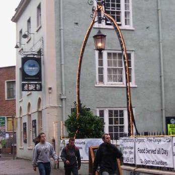 The Full Moon - Pubs Near Me - Bristol, BST The Full Moon - Pubs Near Me - Bristol, BST