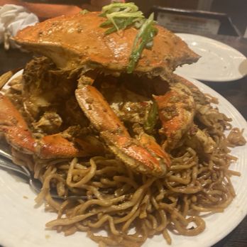 Le Soleil - Garlic noodle crab - Vietnamese Near Me - San Francisco, California Le Soleil - Garlic noodle crab - Vietnamese Near Me - San Francisco, California