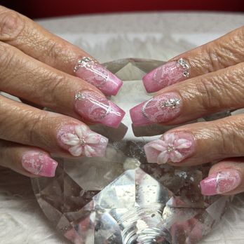 Sun Rose Nails & Spa - New look from my favorite nail tech Tammie!!!! Love it!!! - Nail Salons Near Me - Jacksonville, Florida Sun Rose Nails & Spa - New look from my favorite nail tech Tammie!!!! Love it!!! - Nail Salons Near Me - Jacksonville, Florida