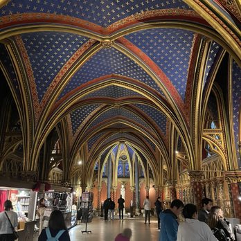 Sainte-Chapelle - The stunning interior first floor of Sainte-Chappelle - Churches Near Me - Paris, 75
