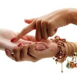 Psychic Ava - Palmistry readings available