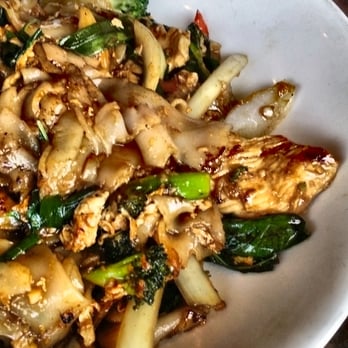 Buddha Ruksa - Pad see iew - Thai Near Me - Seattle, Washington
