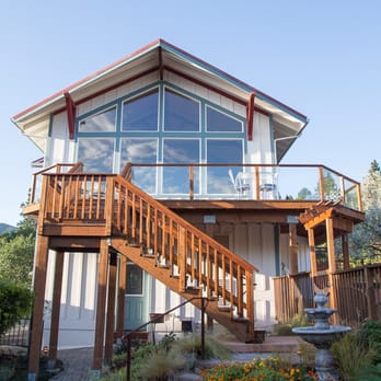 Country Willows Inn - The Breakfast Room. Yes, it does have a view! - Bed & Breakfast Near Me - Ashland, Oregon Country Willows Inn - The Breakfast Room. Yes, it does have a view! - Bed & Breakfast Near Me - Ashland, Oregon