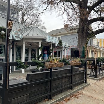 Wolfe & Porter - Wine Bars Near Me - Raleigh, North Carolina