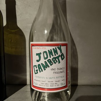 Retrobottega - Great fizzy white wine - Italian Near Me - Rome, RM Retrobottega - Great fizzy white wine - Italian Near Me - Rome, RM