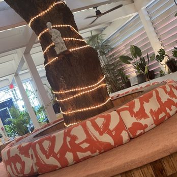 Red Rooster Overtown - Patio - Cocktail Bars Near Me - Miami, Florida Red Rooster Overtown - Patio - Cocktail Bars Near Me - Miami, Florida