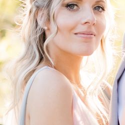 Elizabeth Root Makeup - Photo: Julie Shuford Photography