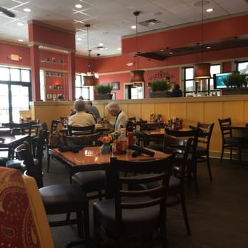 Another Broken Egg Cafe - Nice decor and menu but average food prep and service. Could be a stand out but needs some polish and enthusiasm. - Breakfast & Brunch Near Me - Winter Park, Florida