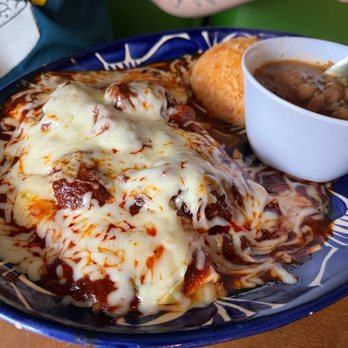 Curra's Grill - Oltorf - Enchiladas con Chile Colorado - Mexican Near Me - Austin, Texas Curra's Grill - Oltorf - Enchiladas con Chile Colorado - Mexican Near Me - Austin, Texas