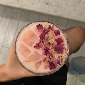 Aurora Kahvi - Sakura latte. - Cafes Near Me - Warsaw, MZ