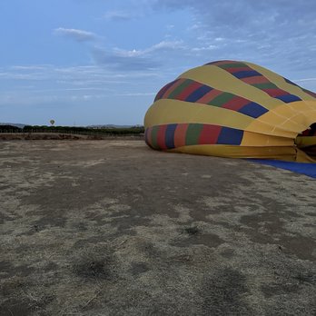 Grape Escape Balloon Adventures - Setting up the balloon - Tours Near Me - Temecula, California Grape Escape Balloon Adventures - Setting up the balloon - Tours Near Me - Temecula, California