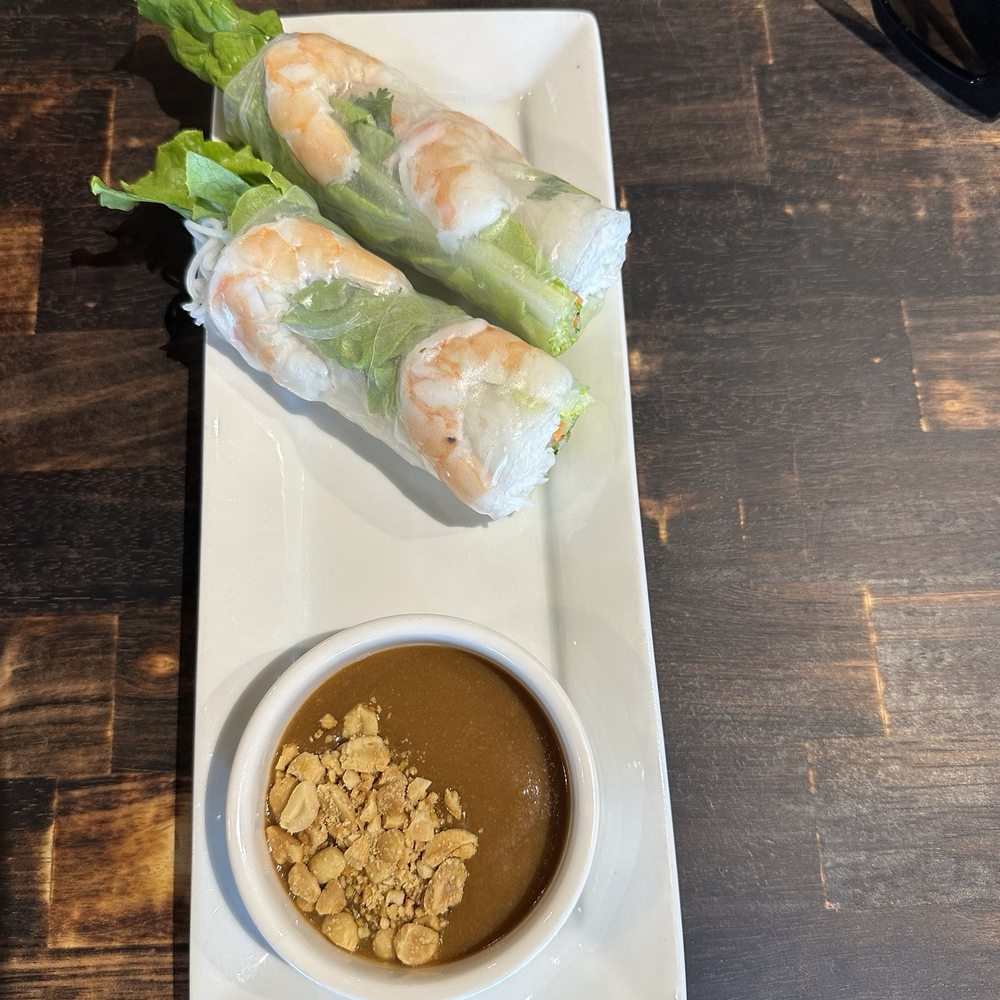 An Vi - Summer rolls with shrimp - Vietnamese Near Me - Casselberry, Florida An Vi - Summer rolls with shrimp - Vietnamese Near Me - Casselberry, Florida
