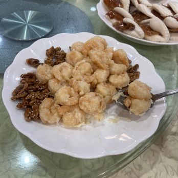 East Ocean Seafood Restaurant - Vanilla Prawns with Honey Glazed Walnuts - Dim Sum Near Me - Alameda, California East Ocean Seafood Restaurant - Vanilla Prawns with Honey Glazed Walnuts - Dim Sum Near Me - Alameda, California