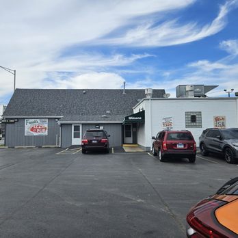 Frank's Pizza House - Pizza Near Me - Dixmoor, Illinois Frank's Pizza House - Pizza Near Me - Dixmoor, Illinois