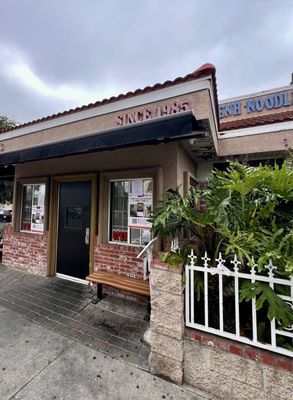 Phnom Penh Noodle Shack by null