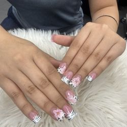 Acryliq Nails