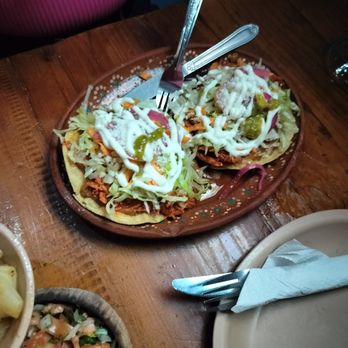 Las Guacamayas - Chicken Tinga Tostada - Mexican Near Me - Cabo San Lucas, BCS Las Guacamayas - Chicken Tinga Tostada - Mexican Near Me - Cabo San Lucas, BCS