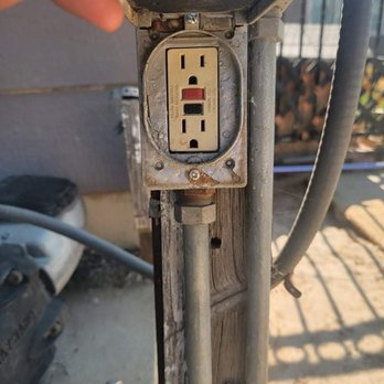Bear Electric - Pool light outlet - Electricians Near Me