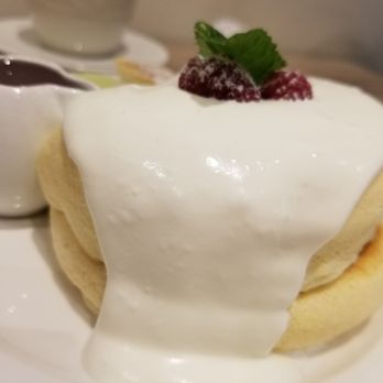 Fluffy Fluffy Dessert Cafe - Desserts Near Me - Toronto, Ontario Fluffy Fluffy Dessert Cafe - Desserts Near Me - Toronto, Ontario