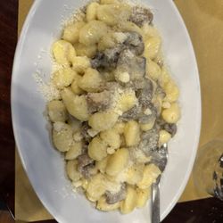 Due di Picche - gnocchi with mushroom and cream sauce