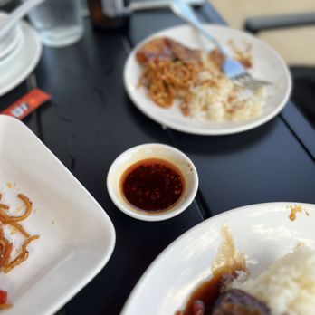 Momo Mee - Chili oil - Pan Asian Near Me - Milwaukee, Wisconsin Momo Mee - Chili oil - Pan Asian Near Me - Milwaukee, Wisconsin