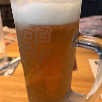 Twin Peaks - BEER - New American Near Me - Burleson, Texas