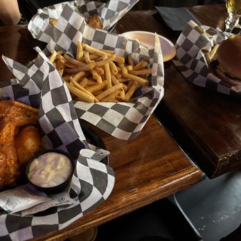 Murphy’s Bar - chicken wings and fries - Bars Near Me - Queens, New York