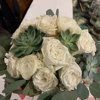 Navy Exchange Florist - Bouquet a week after wedding little brown but still looking beautiful - Flowers & Gifts Near Me - Honolulu, Hawaii