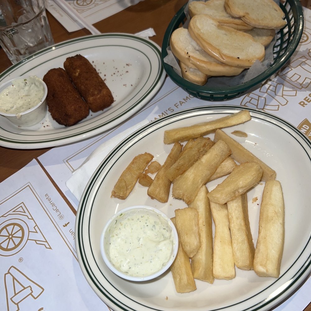 La Carreta - Yuquitas Fritas and Croquetas - Cuban Near Me - Miami, Florida