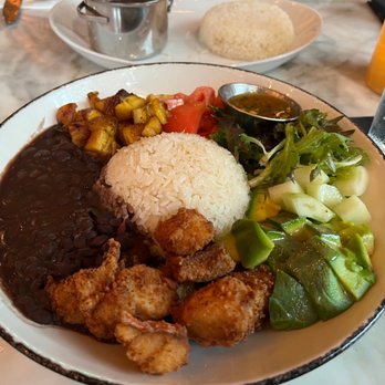 Marabu Restaurant - FRIED SNAPPER BOWL - Cuban Near Me - Miami, Florida Marabu Restaurant - FRIED SNAPPER BOWL - Cuban Near Me - Miami, Florida