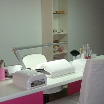 Diamond Nails - Nail Salons Near Me - Schoten, VAN