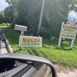 WhiteLeather Farm - White Leather Farms Mulch sign on Annapolis Road, Prince George's County Maryland. Near Bowie, and Glenarden.