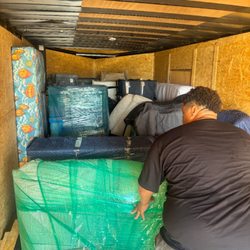 Our guys assure that everything is properly handled and secured.