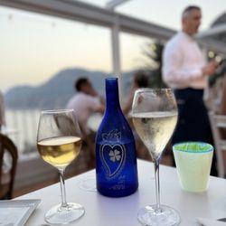 Ristorante La Strada - Local white & prosecco