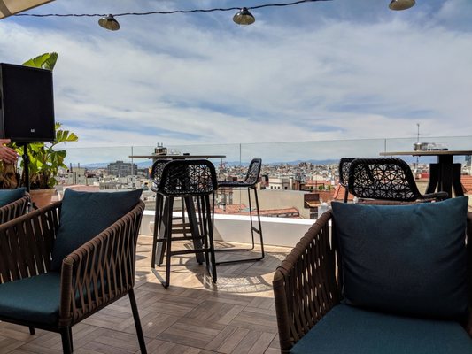 H10 Puerta de Alcalá by null